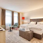 Hotel Trans World Columbus