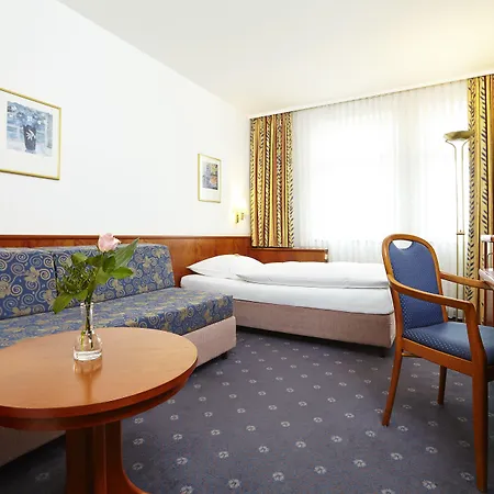 Trans World Columbus Hotel 4*