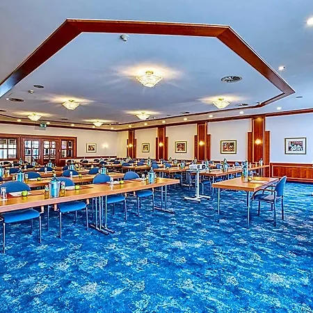 Trans World Columbus 4*
