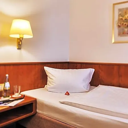 Trans World Columbus 4*